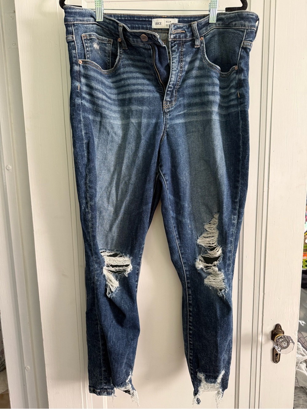 Ellie Distressed Dark Blue Jeggings